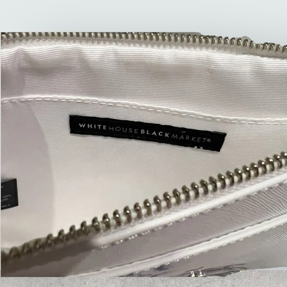 White House Black Market White Floral Clutch /Wristlet with Chrome Hardware - Picture 4 of 12